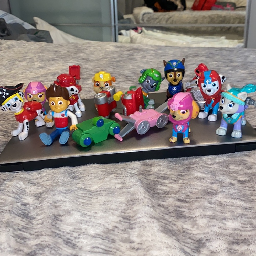 Paw Patrol Action Figure 11 Figurines USED - Picture 3 of 3